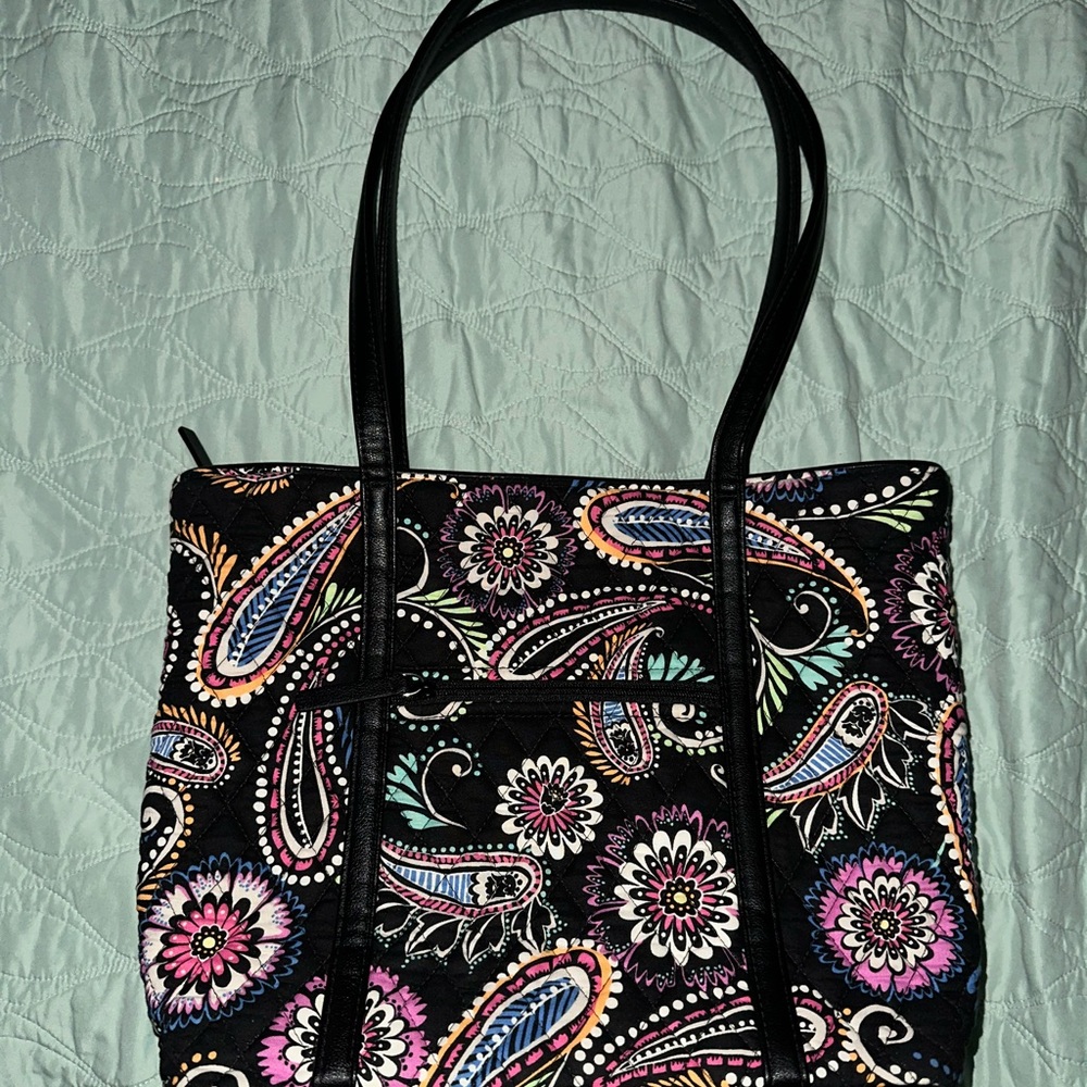 Vera Bradley small tote with zipper.